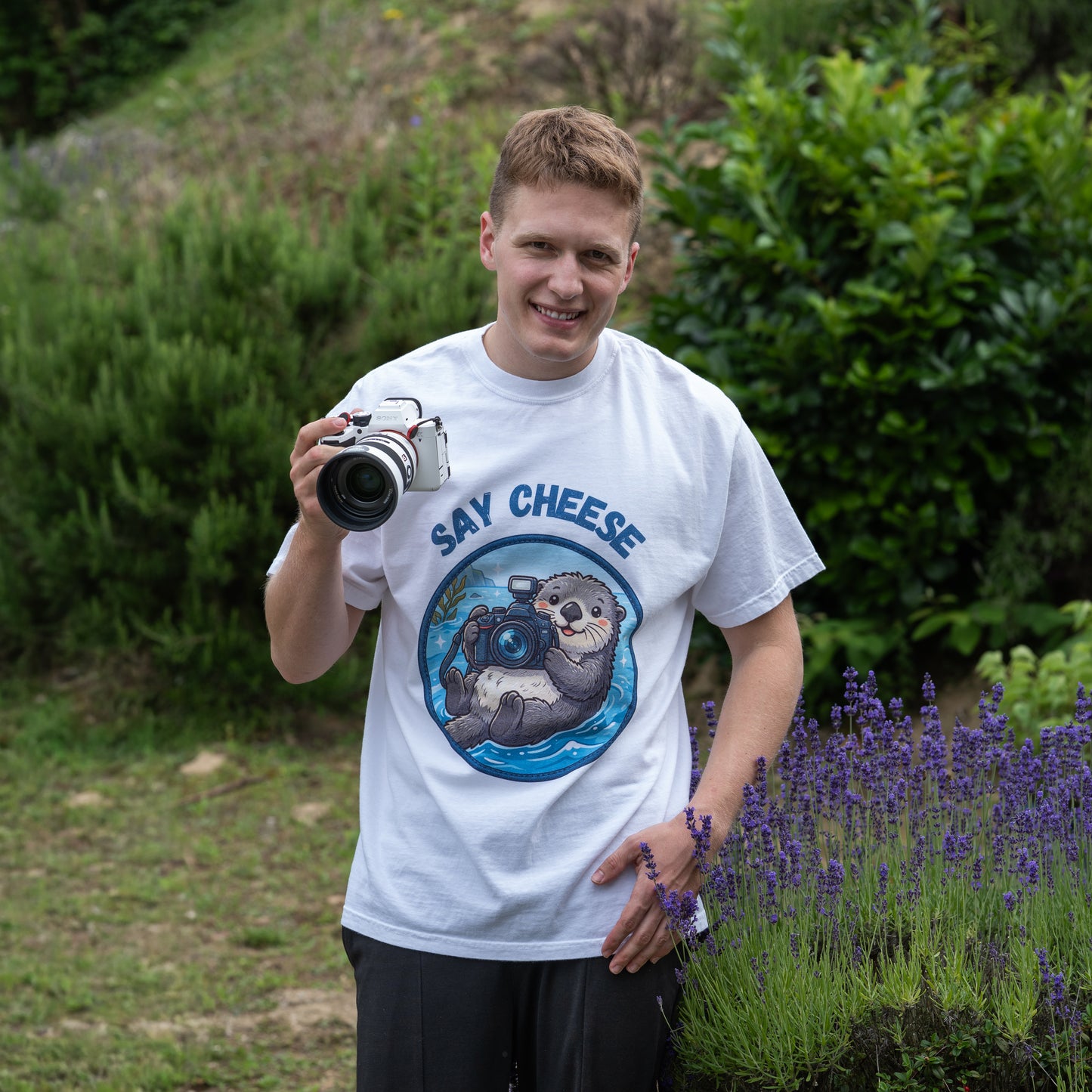 Say Cheese Otter T-Shirt | Cute Photography Graphic Tee